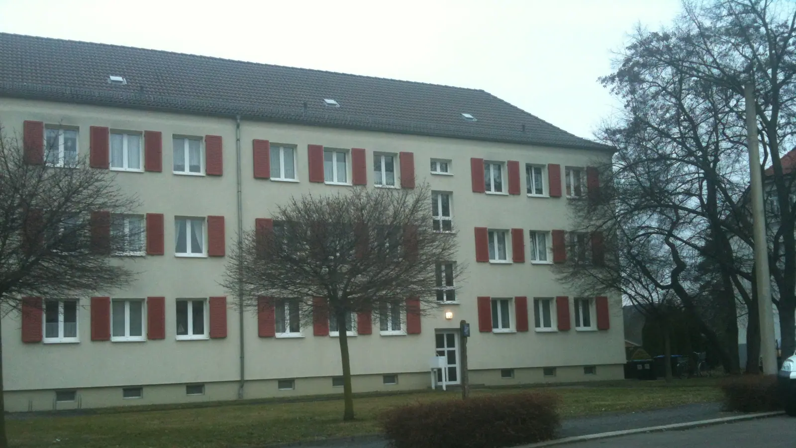 Mehrfamilienhaus mit Balkonen