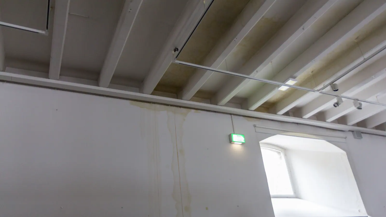 Wasserschaden an einer Wand