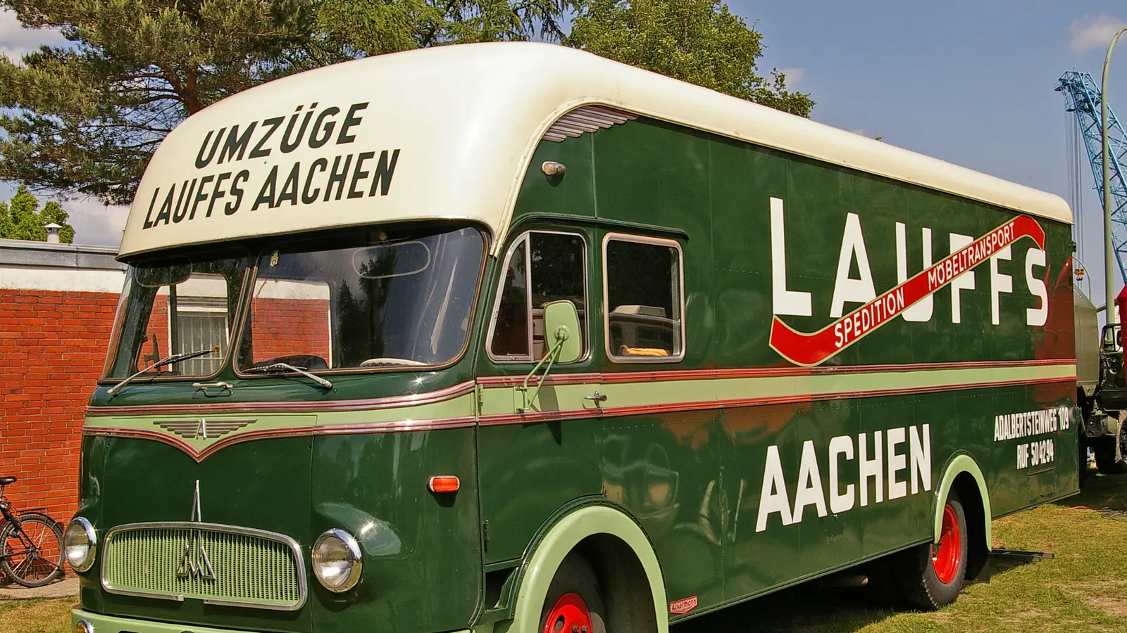 Möbelwagen bei einem Umzug